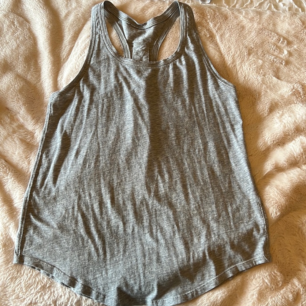 Lululemon pleated love tank size 4